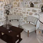 Vetilios Lithos Boutique