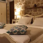 Vetilios Lithos Boutique