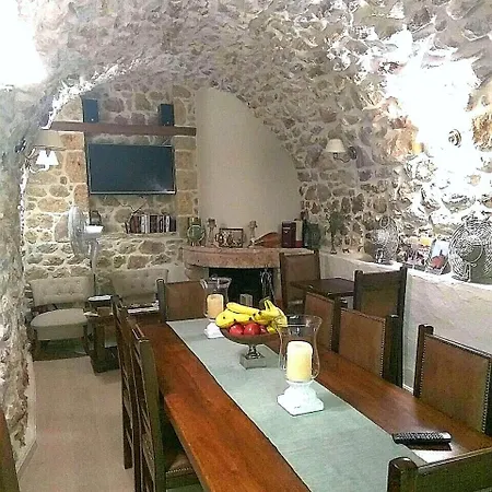 Maison d'hôtes Vetilios Lithos Boutique Néon Oítilon