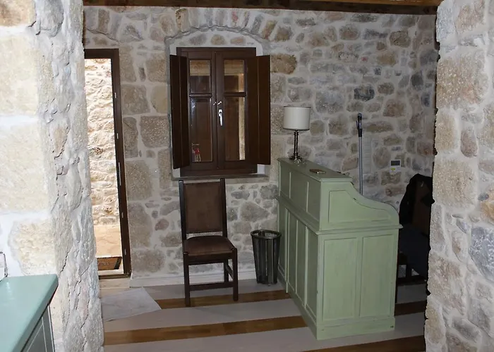 Konukevi Vetilios Lithos Boutique